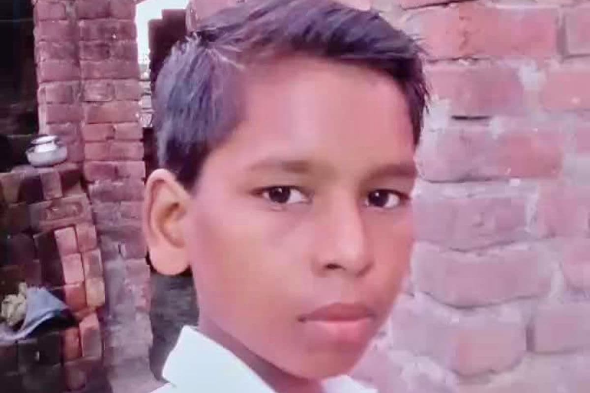 नवादा में 14 वर्षीय छात्र चार दिनों से लापता, तलाश में भटक रहे परिजन, पुलिस से लगाई गुहार