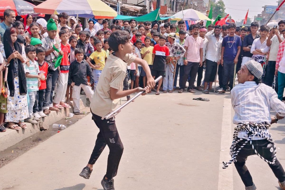 त्याग और बलिदान के पर्व मुहर्रम पर निकला सिपल जुलूस