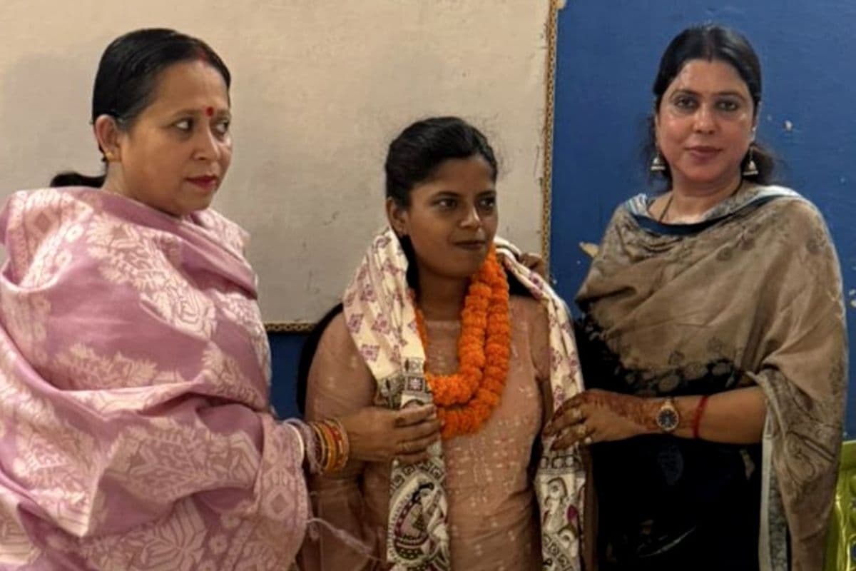 एमबीबीएस उत्तीर्ण कर नवादा का नाम किया रोशन, अखिल भारतीय रविदासिया धर्म संगठन ने डॉ. अनीशा कुमारी का किया सम्मान