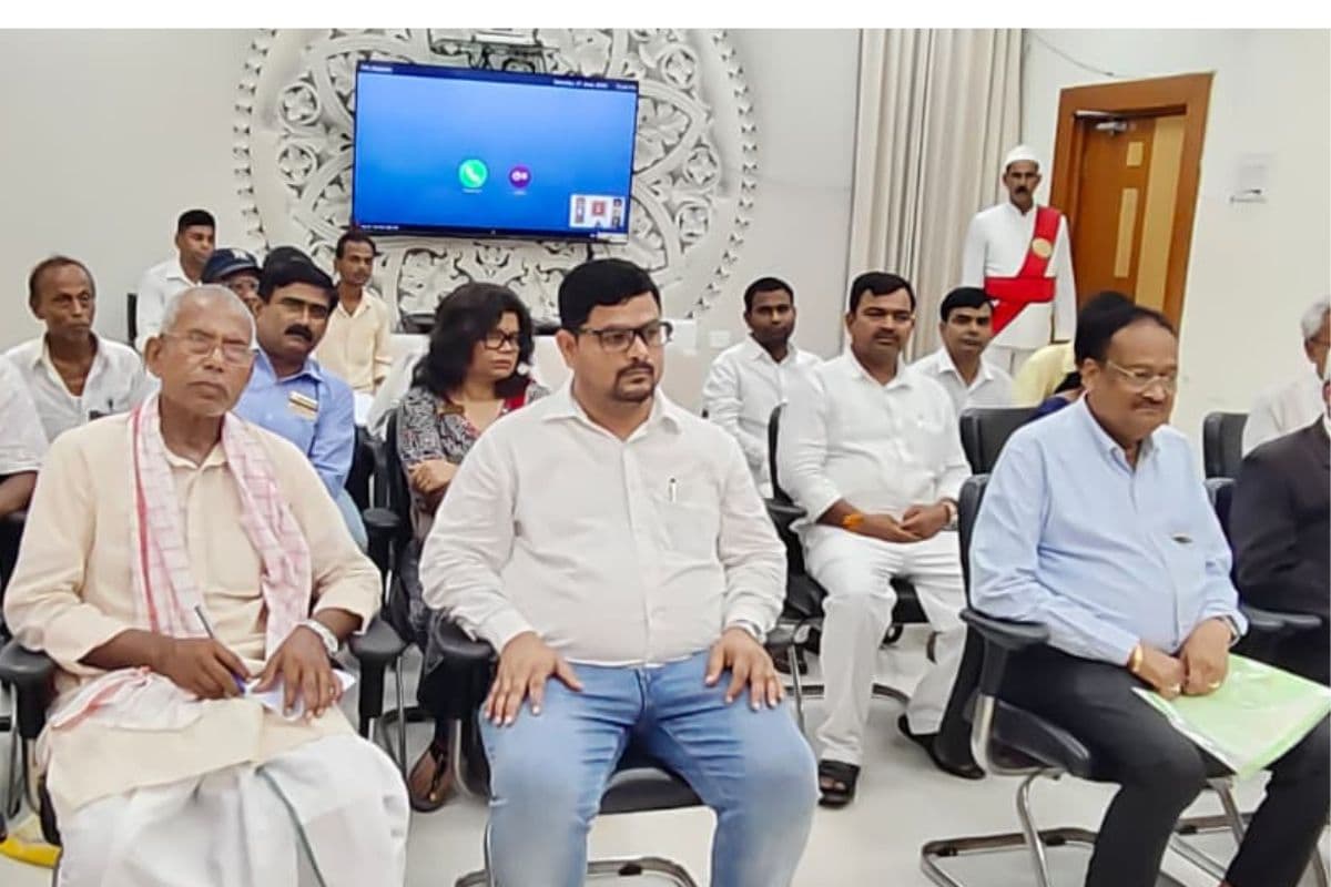 नालंदा में जनता दरबार में DM ने सुनीं 33 समस्याएं, भ्रष्टाचार और भूमि विवादों पर दिए सख्त निर्देश