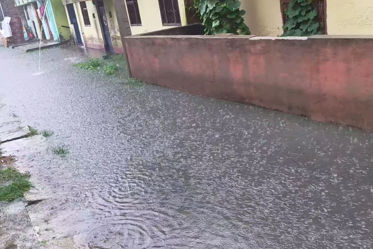 झमाझम बारिश से गर्मी से राहत, लेकिन जलजमाव ने खोली नगर परिषद की तैयारियों की पोल