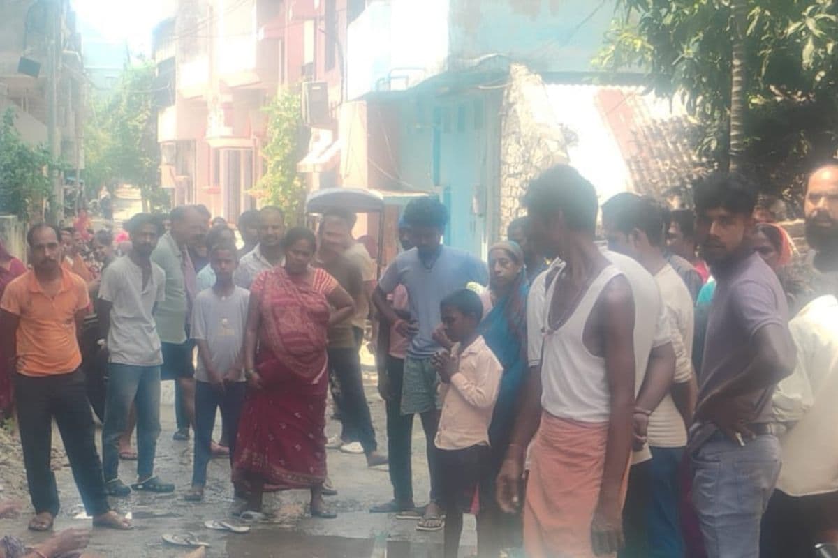सुरखीकल में सीढ़ी की खिड़की से कूदकर युवक की मौत: परिजनों ने लगाया हत्या और अवैध संबंध का आरोप