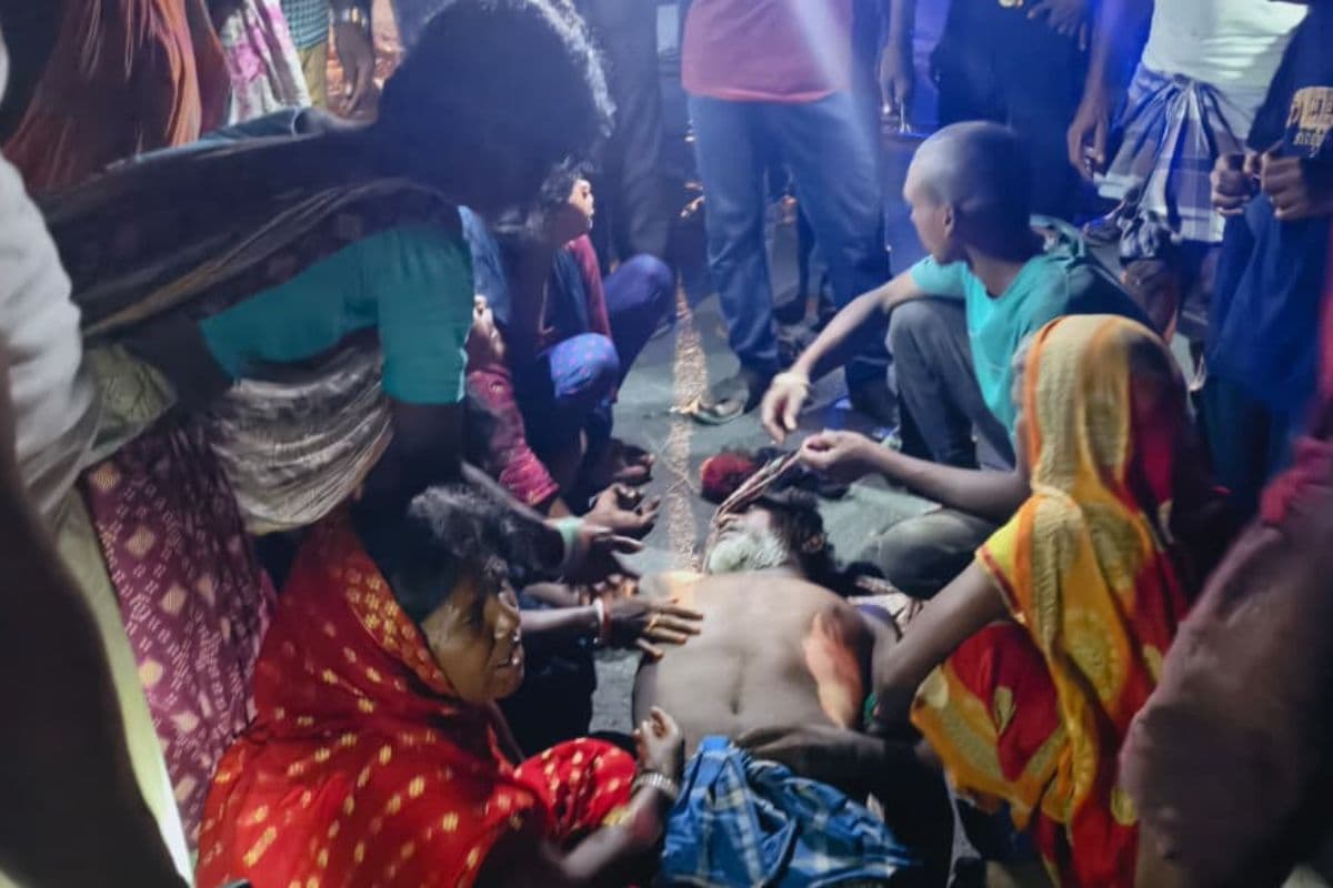 घर के पास टहल रहे बुजुर्ग को पिकअप वैन ने रौंदा, मौके पर ही मौत