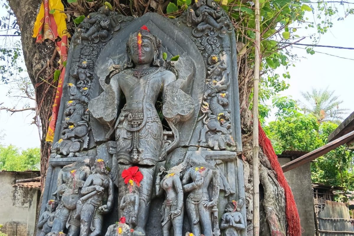 छठी शताब्दी के इतिहास को समेटे है कोचाधामन का बड़ीजान गांव, देखरेख के अभाव में बिखरे पड़े हैं सूर्य मंदिर के अमूल्य अवशेष