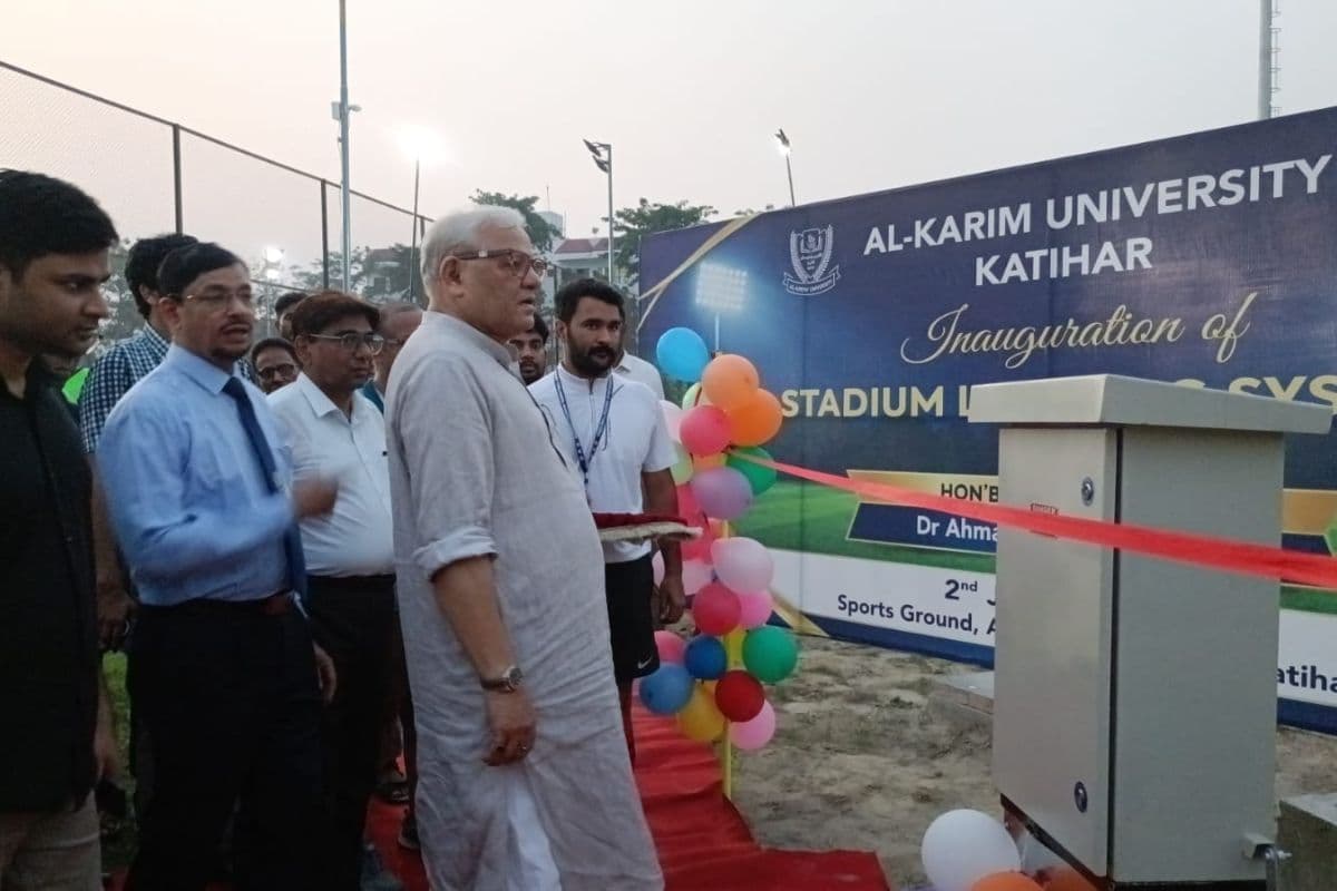 अलकरीम विवि में अब रात को भी दुधिया रोशनी में चौके-छक्के लगाएंगे खिलाड़ी, कुलाधिपति ने किया फ्लडलाइट सिस्टम का उद्घाटन