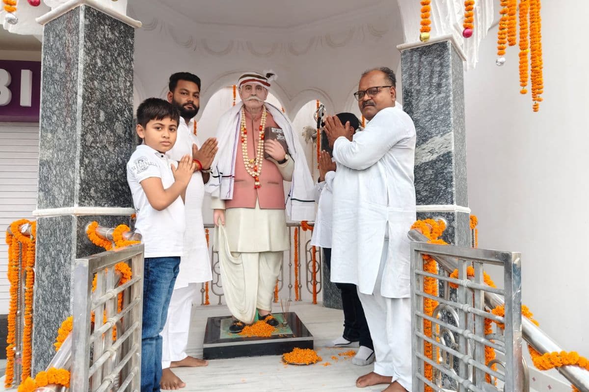 हाजीपुर: समाजवादी नेता स्व. खखन यादव की 8वीं पुण्यतिथि मनाई, वक्ताओं ने उनके योगदान को याद किया