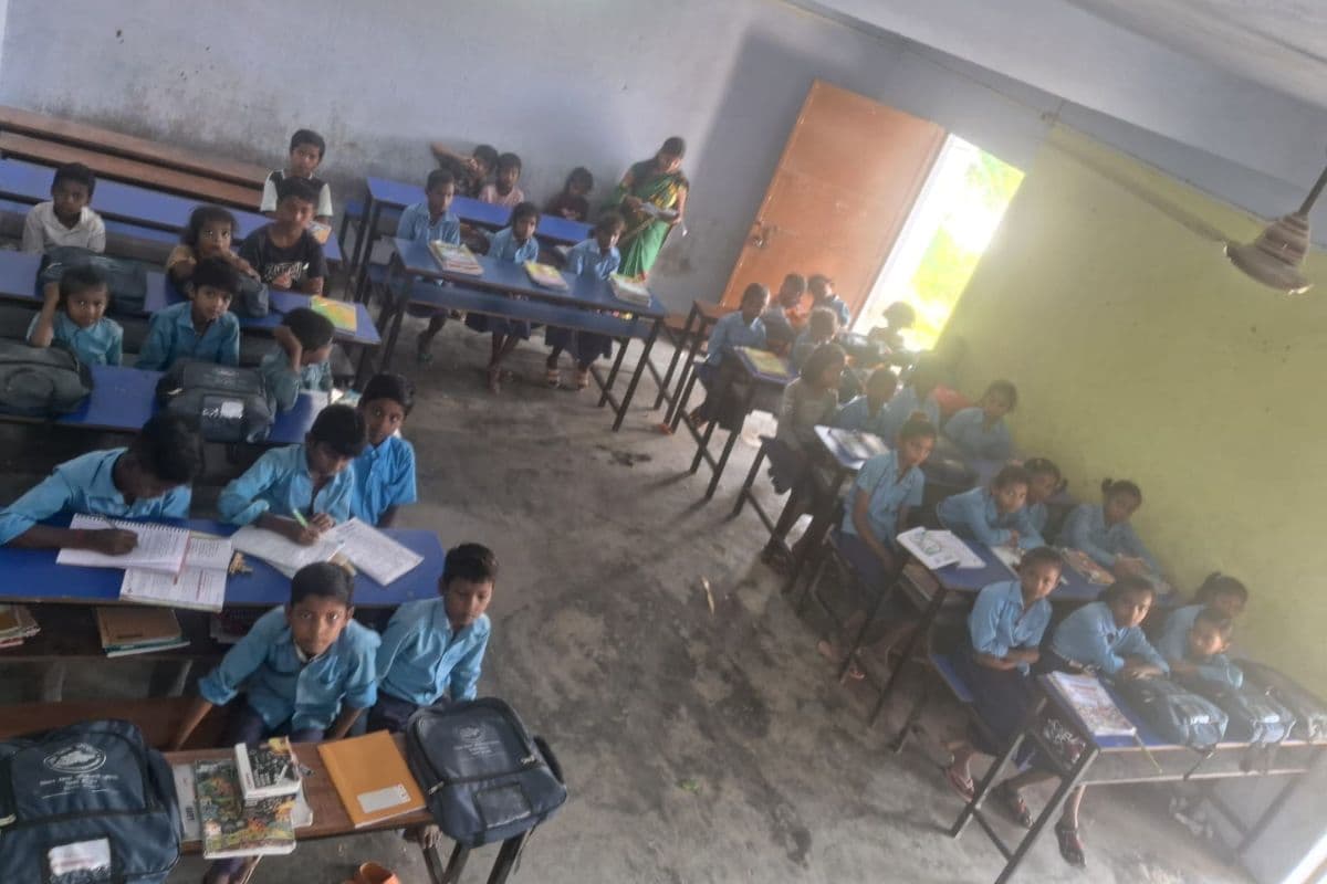गर्मी की छुट्टियों में भाषा और गणित में कमजोर बच्चों को बनाया जाएगा दक्ष, पढ़ाई का नया अभियान हुआ शुरू