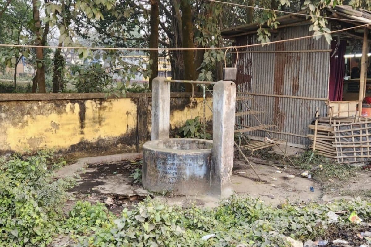 पंचायतों में 'जल-जीवन-हरियाली' की खुली पोल, एलआरपी चौक पर शोभा की वस्तु बना सरकारी नलकूप, बूंद-बूंद पानी को तरस रहे राहगीर
