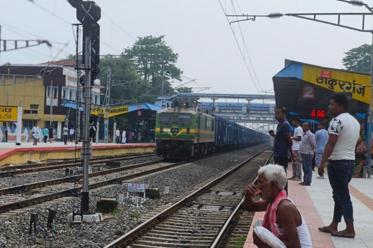 कटिहार मंडल में मेंटेनेंस कार्य का साइड इफेक्ट: डेमू और इंटरसिटी सहित कई ट्रेनें रद्द