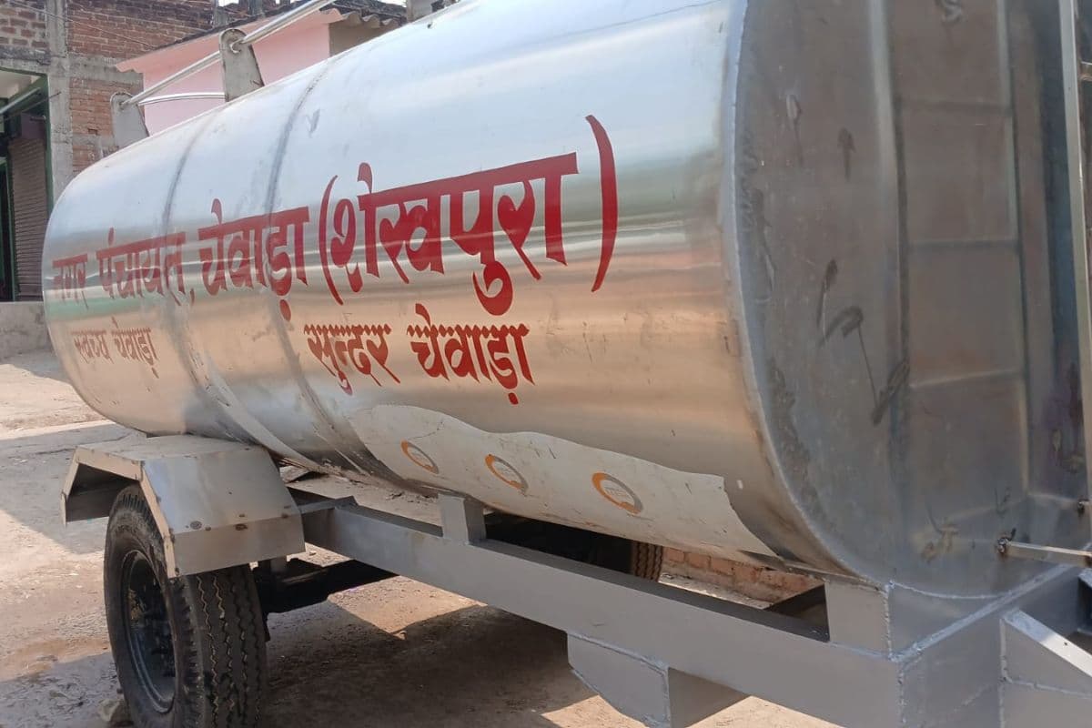 नवादा के चेवाड़ा नगर पंचायत में पेयजल संकट, फटे पाइप से नल-जल आपूर्ति ठप, पानी-पानी को तरसे लोग