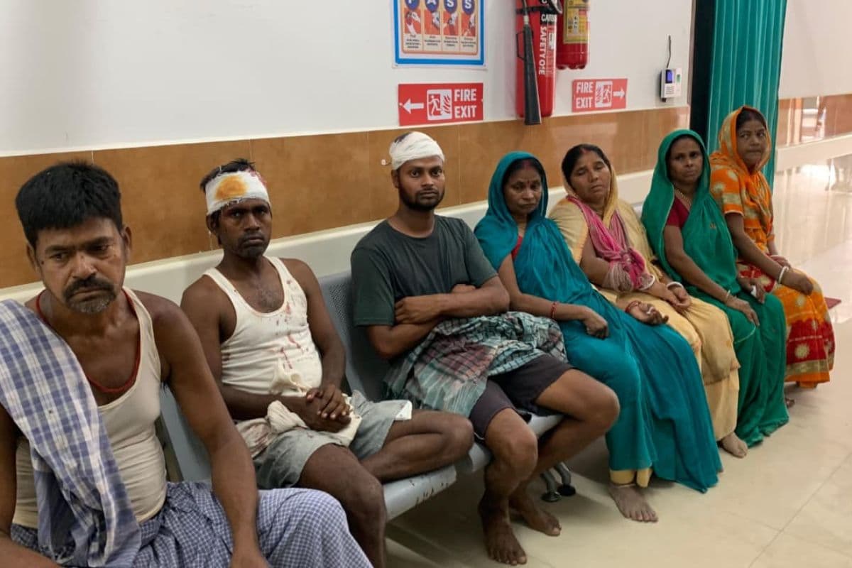 मुंगेर में नाली भरने को लेकर हुआ विवाद मारपीट तक पहुंचा, 15 घायल, 11 रेफर