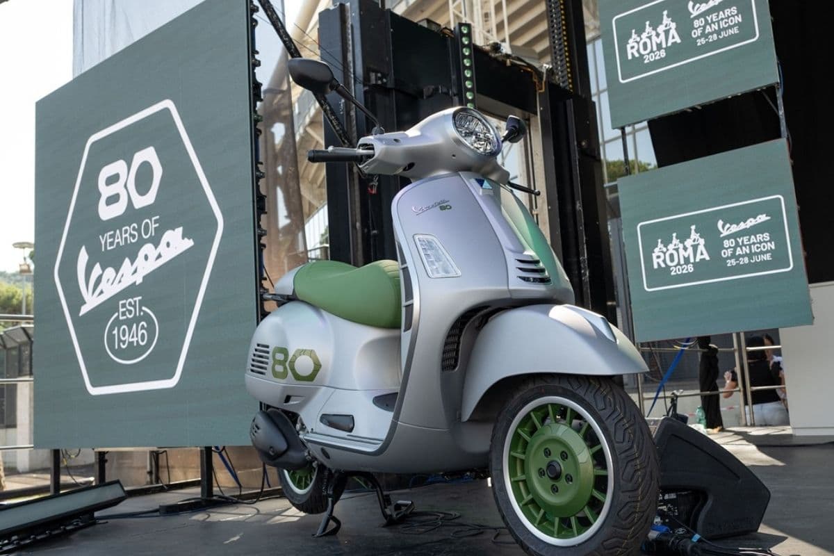 सिर्फ स्कूटर नहीं, इतिहास का हिस्सा है Vespa Edizione Ottantesimo, जानिए क्या है इसकी खासियत