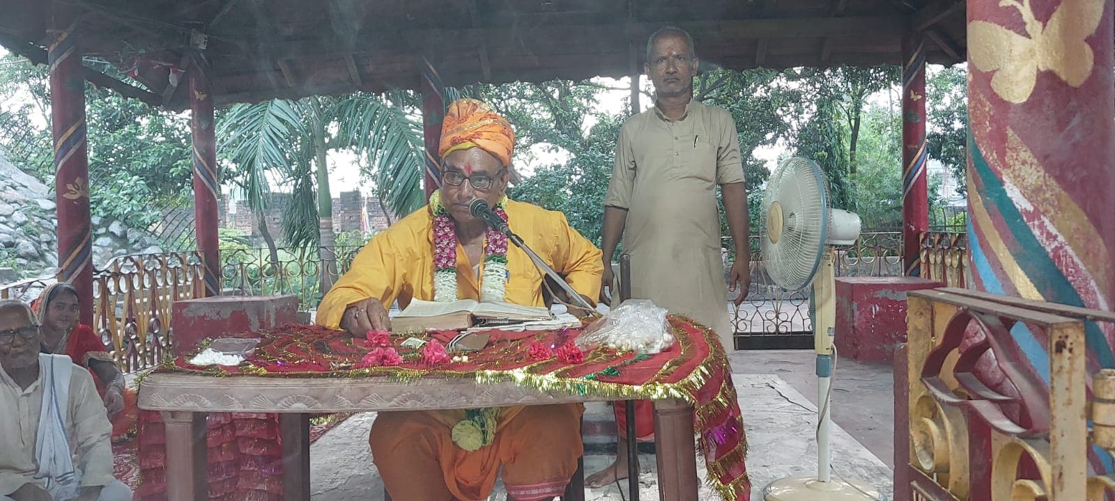 सहरसा में रक्त काली चौसठ योगिनी मंदिर में गीता कथा से भक्तिमय माहौल