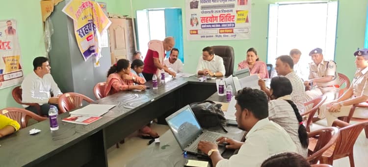 जमुई के रतनपुर व कोल्हुआ पंचायत में लगा सहयोग शिविर, 41 आवेदनों में 12 का ऑन-द-स्पॉट निष्पादन
