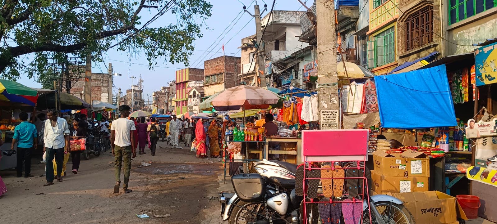 मुंगेर में अभियान के बाद फिर बढ़ा अतिक्रमण, बाजार और सड़कों पर लौट आई पुरानी समस्या