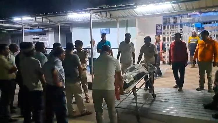 जमुई में तीन बाइक की टक्कर में एलआईसी एजेंट की मौत, तीन लोग घायल