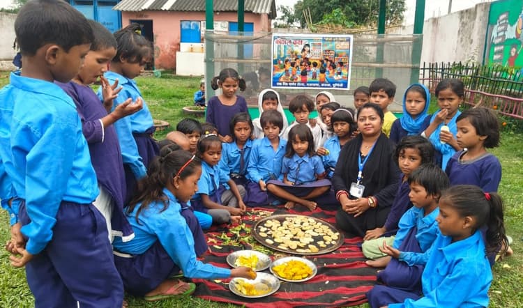 प्राथमिक विद्यालय के कौशल कक्ष में बच्चों को मिल रही व्यावसायिक शिक्षा, एनईपी के तहत आत्मनिर्भरता पर जोर