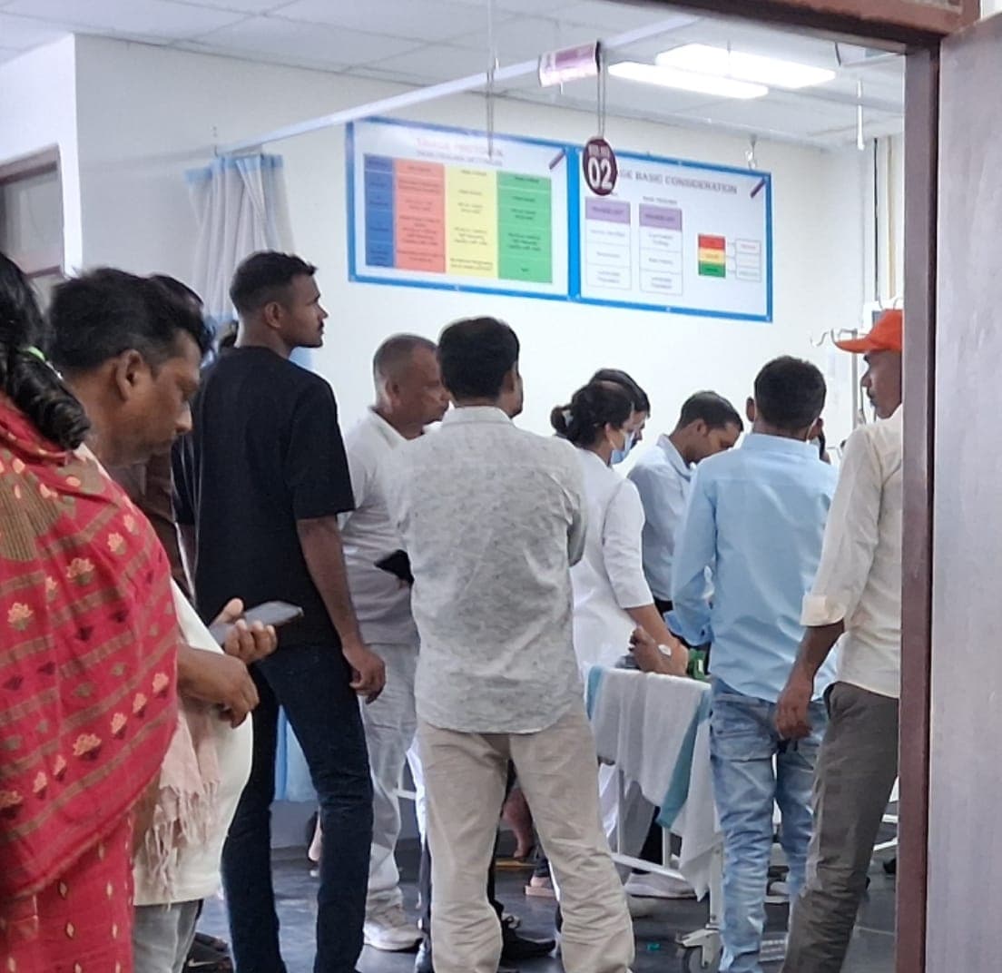 मुंगेर में सफाई व्यवस्था बदहाल, सड़कों पर पसरा कूड़ा बना लोगों की परेशानी का कारण