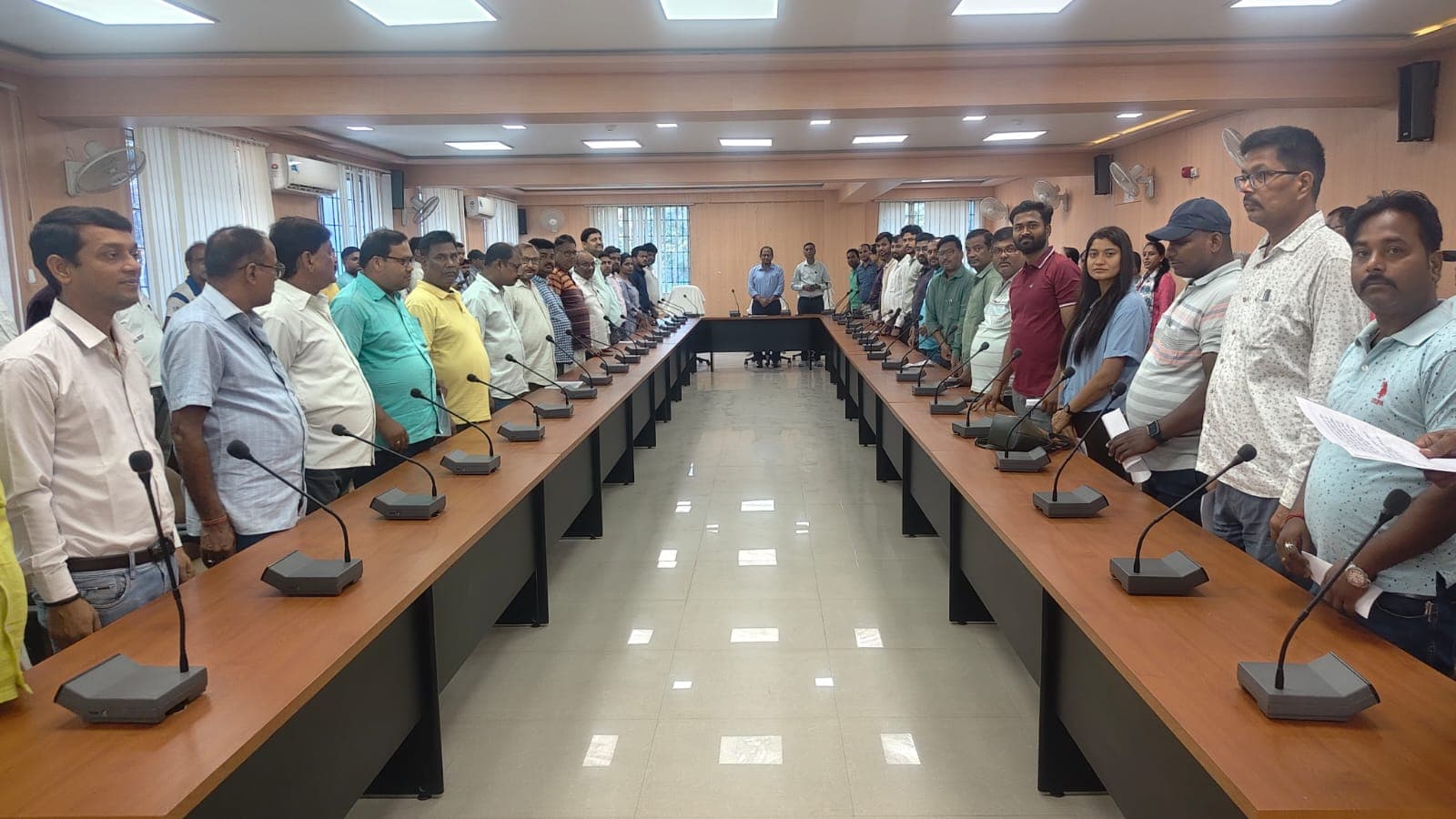 कौशिकी भवन में गूंजा नशा मुक्ति का संकल्प, अधिकारियों-कर्मियों ने ली शपथ