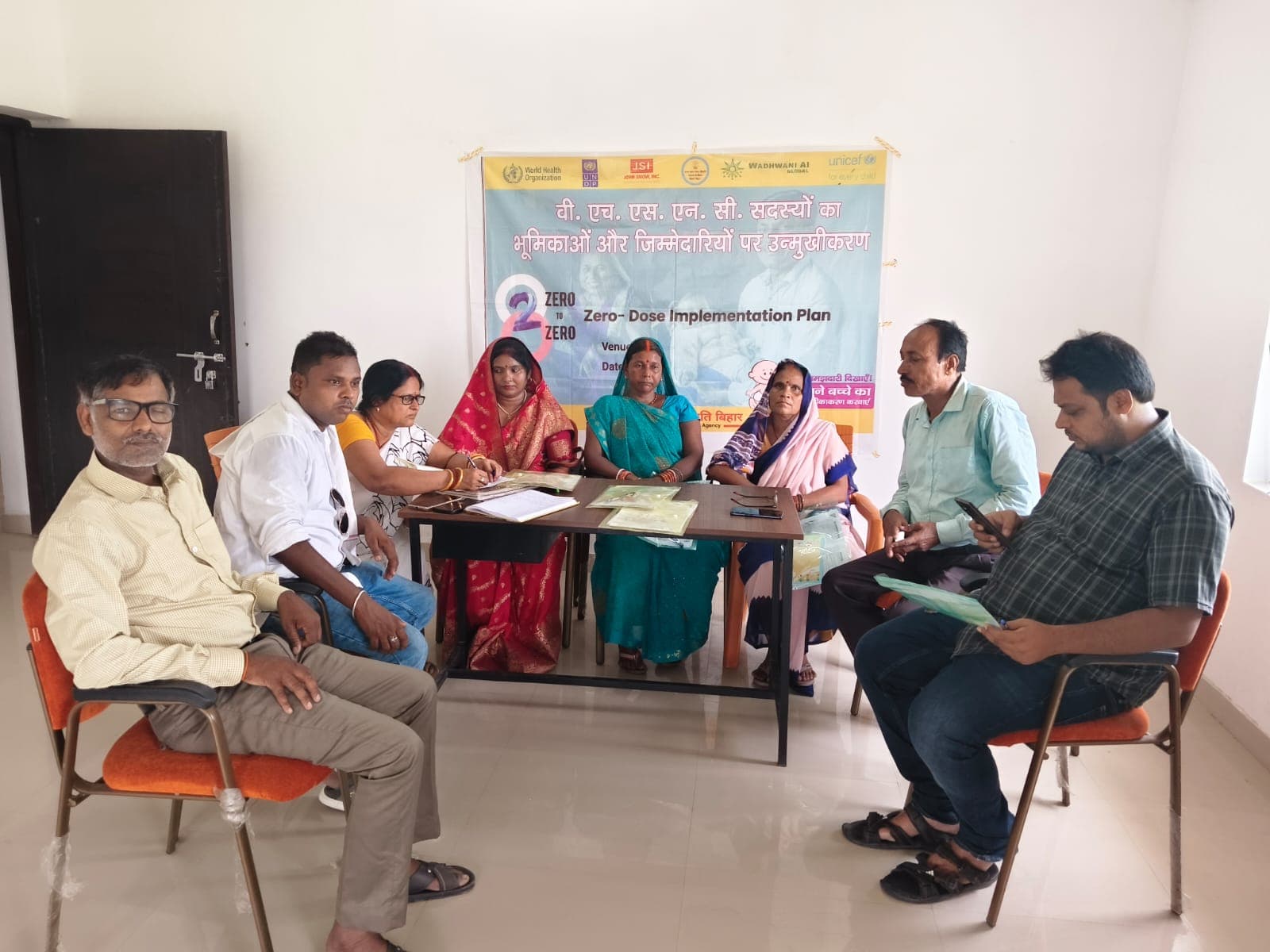 VHSNC सदस्यों का उन्मुखीकरण, स्वास्थ्य, स्वच्छता और पोषण को गांव-गांव पहुंचाने पर जोर