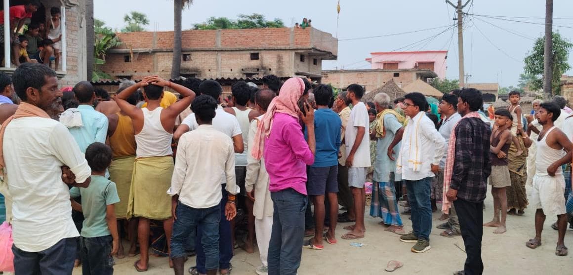 नोएडा में सड़क हादसे में वैशाली के युवक की मौत, महुआ में शोक की लहर