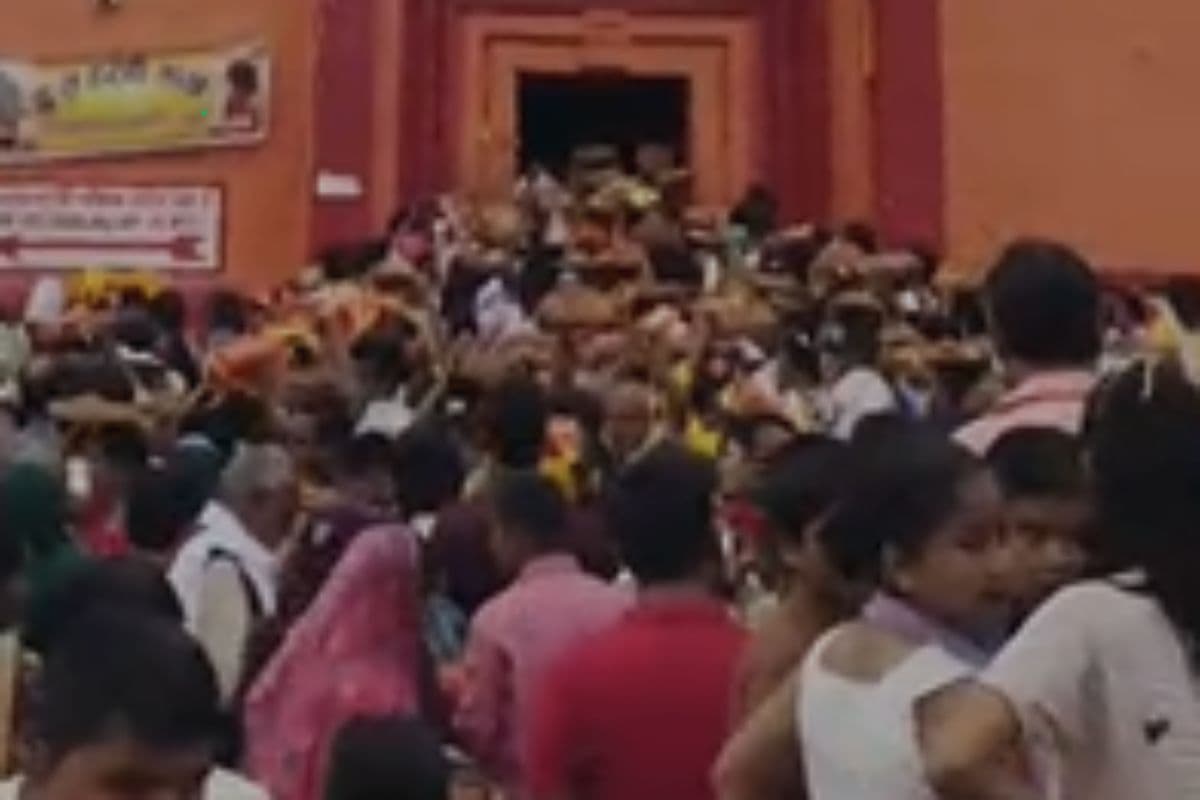 आर्द्रा के प्रथम रविवार पर देव सूर्य मंदिर में उमड़ा आस्था का सैलाब, 25 हजार से अधिक श्रद्धालुओं ने किए भगवान भास्कर के दर्शन