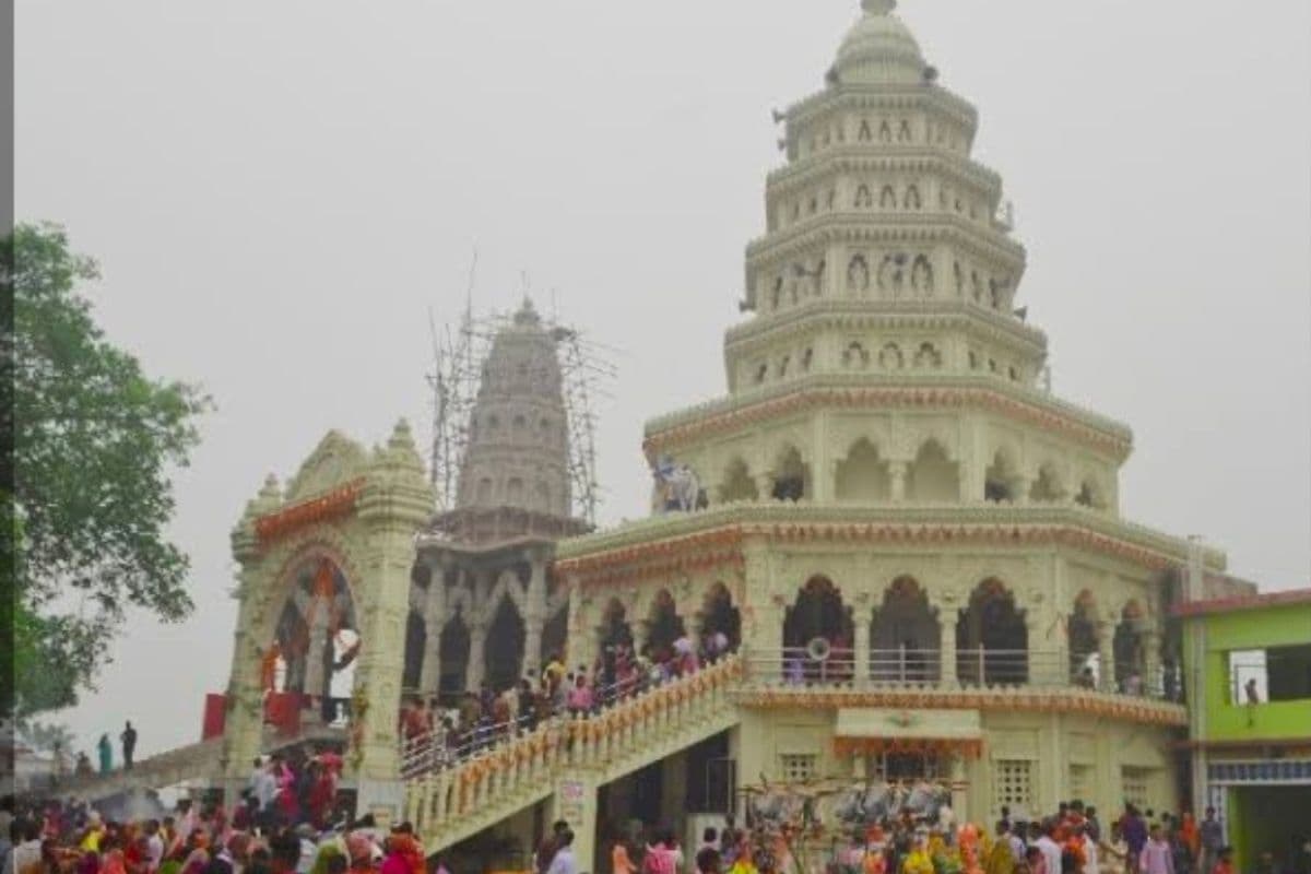 मधेपुरा में बाबा विशु राउत के दरबार में उमड़ी श्रद्धा, भक्तों ने की सुख-समृद्धि की कामना