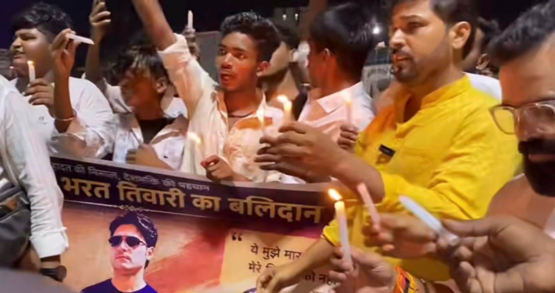 भरत तिवारी एनकाउंटर : न्याय की मांग पर गोगरी में कैंडल मार्च, सैकड़ों लोग शामिल हुए