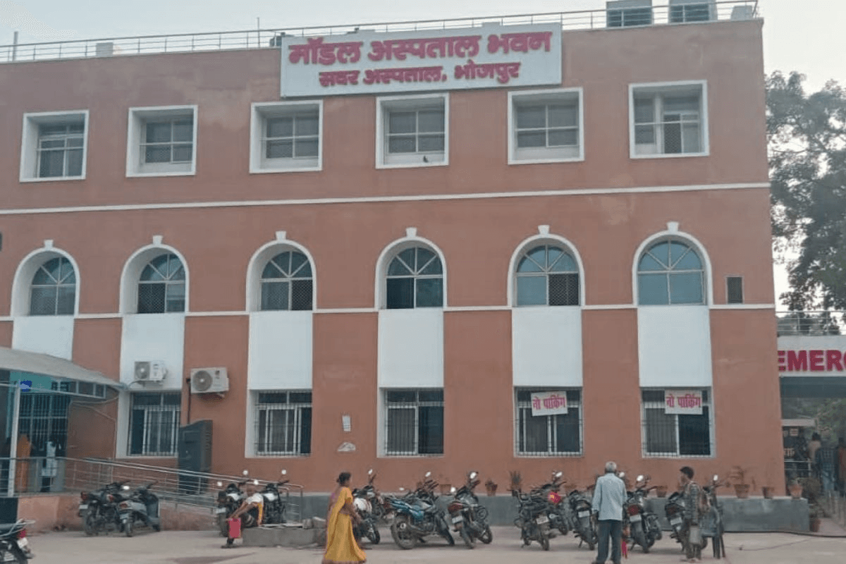 आरा सदर अस्पताल में 3 दिन अल्ट्रासाउंड, एक घंटे ही नंबर लगाने की सुविधा, बाहर दोगुना खर्च करना मजबूरी