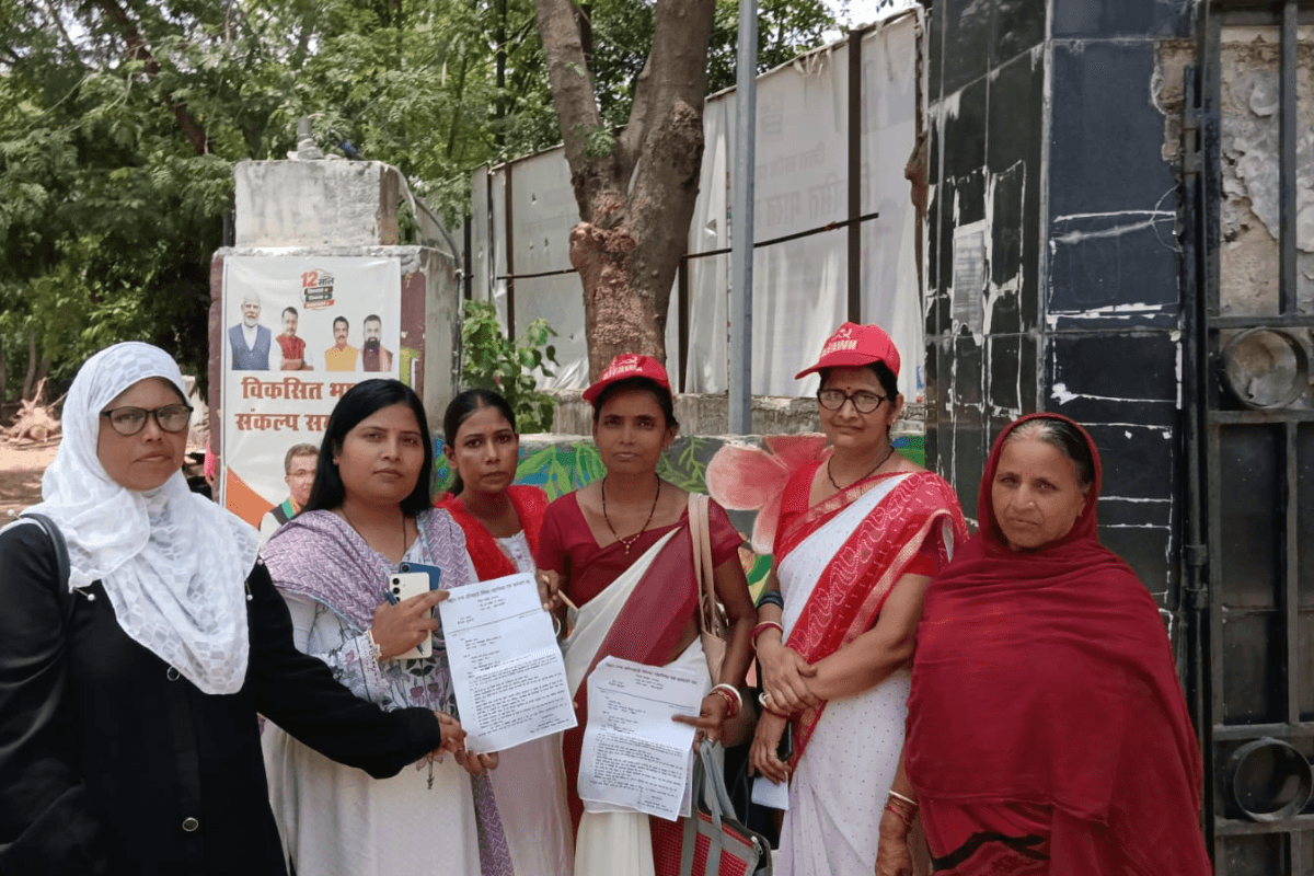 अरवल में 7 सूत्री मांगों को लेकर आंगनबाड़ी सेविका-सहायिकाओं का प्रदर्शन, डीएम को सौंपा ज्ञापन