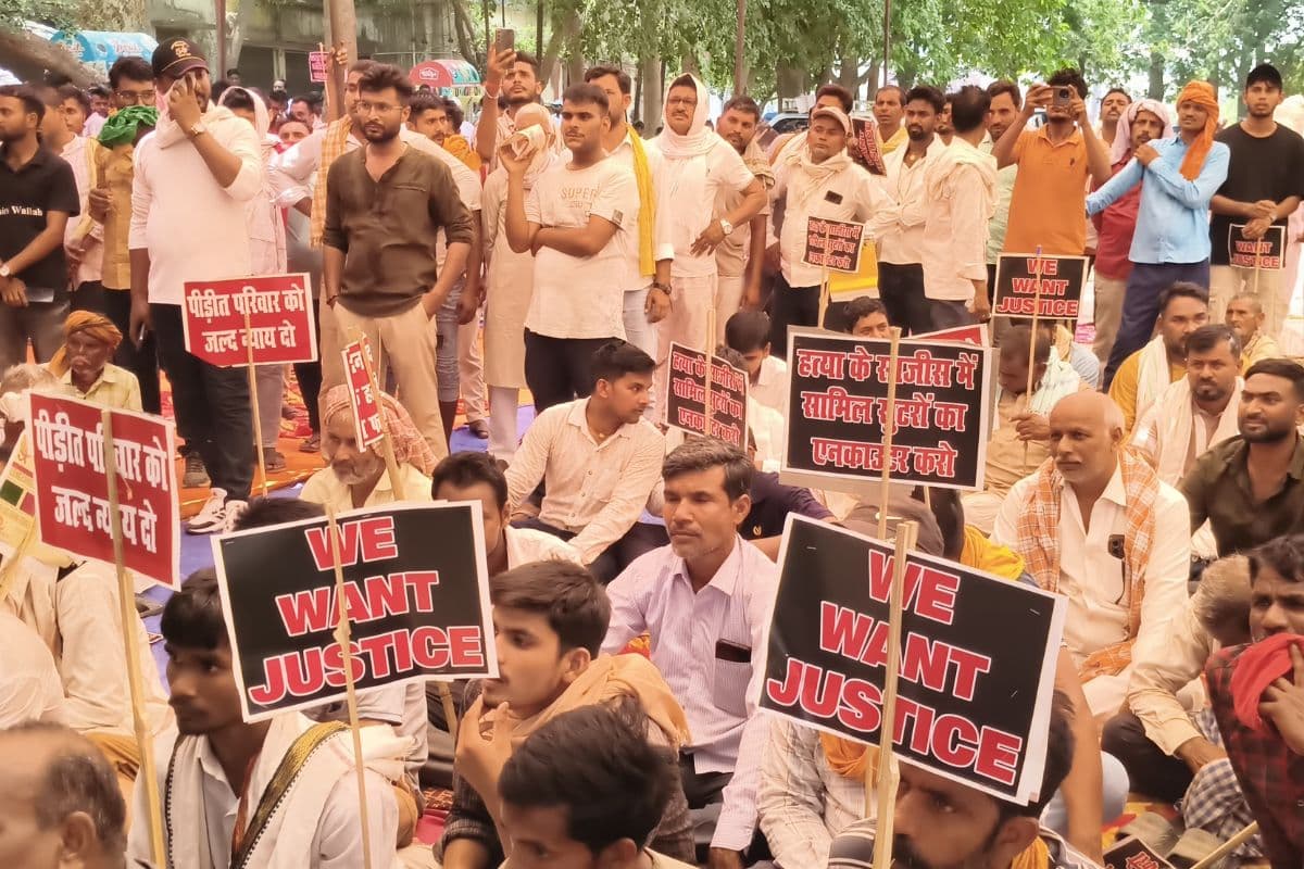औरंगाबाद के कुंदन हत्याकांड के फरार अभियुक्तों पर पुलिस का शिकंजा, कुर्की-जब्ती की तैयारी तेज