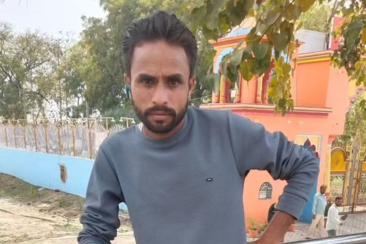 पेड़ से टकराई तेज रफ्तार बाइक, युवक की मौत से परिवार में कोहराम