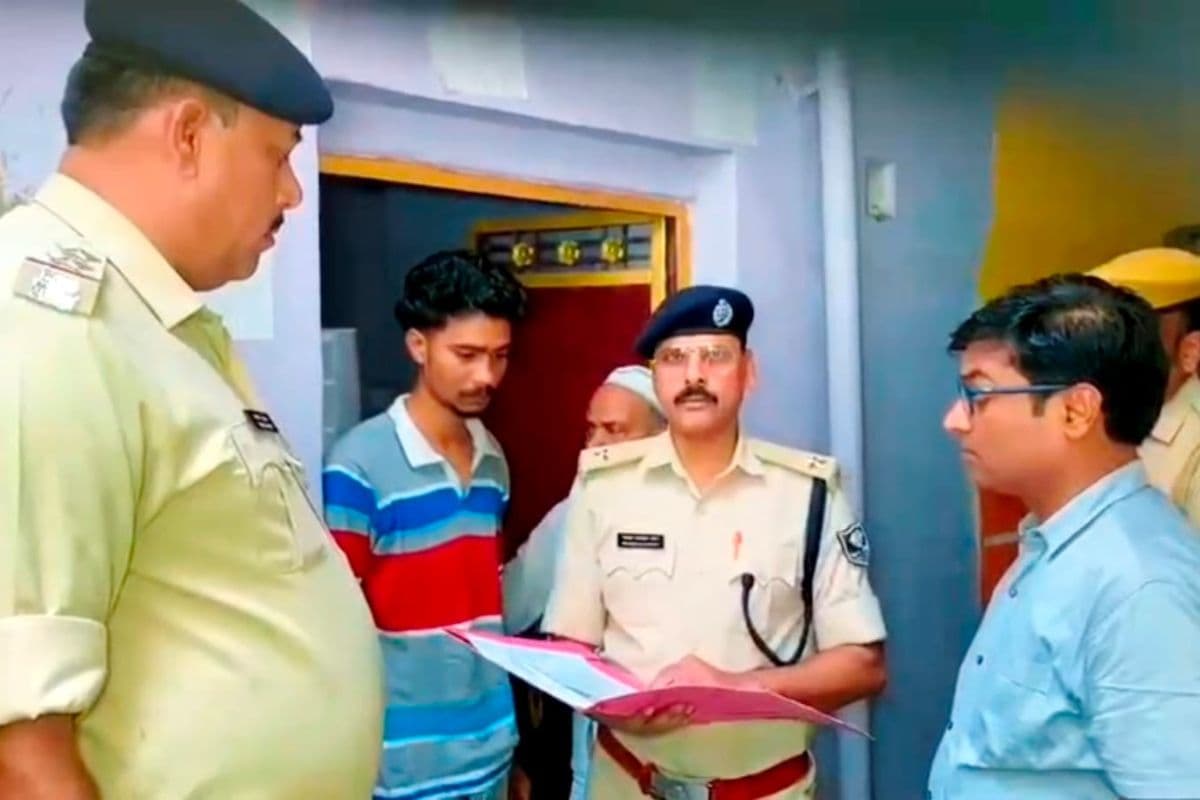 चर्चित जुनैद हत्याकांड में पुलिस की बड़ी कार्रवाई, फरार आरोपियों के घर कुर्की