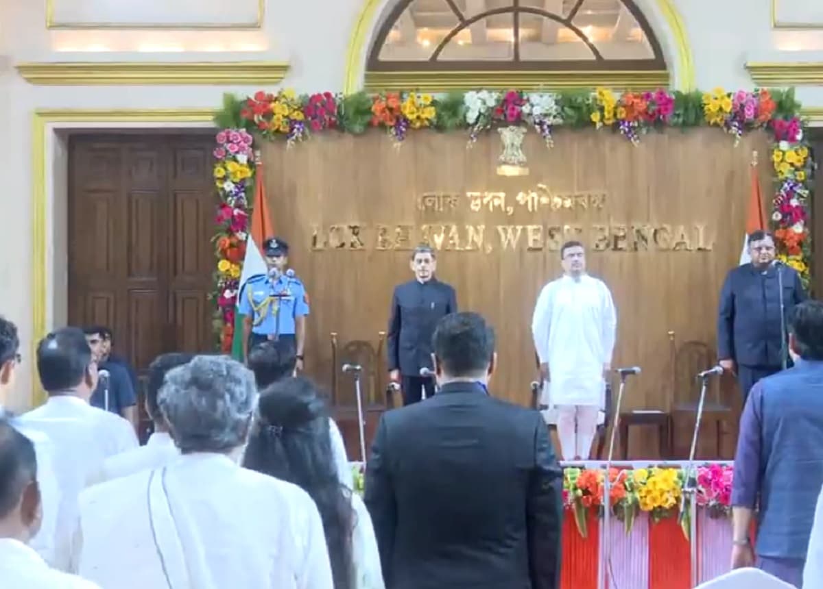 शुभेंदु कैबिनेट का विस्तार, नये मंत्रियों को राज्यपाल ने दिलायी शपथ