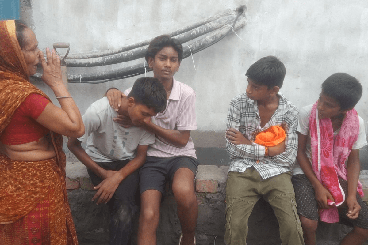 बेगूसराय के सिमरिया गंगा घाट में स्नान के दौरान तीन किशोर डूबे, एक ही परिवार के दो सगे भाइयों की मौत