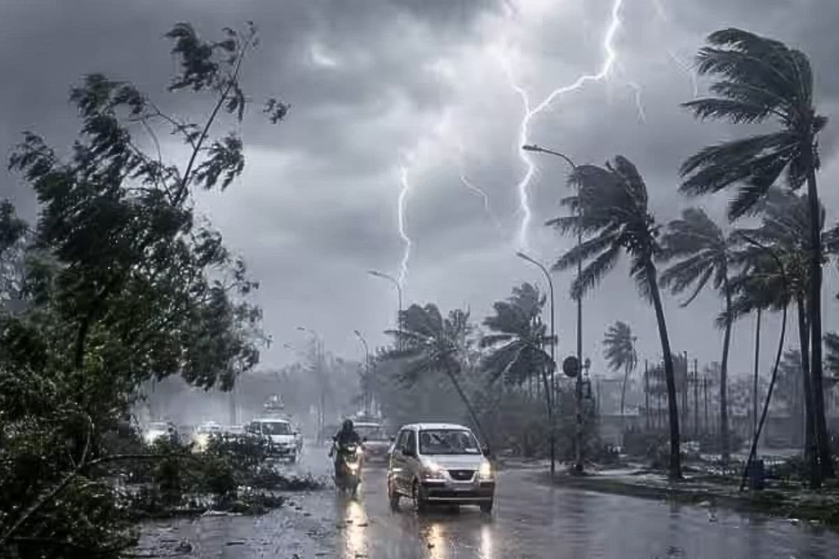 बिहार के इन 12 जिलों में 60 किमी की रफ्तार से आंधी और तेज बारिश की चेतावनी, IMD ने जारी किया डबल अलर्ट