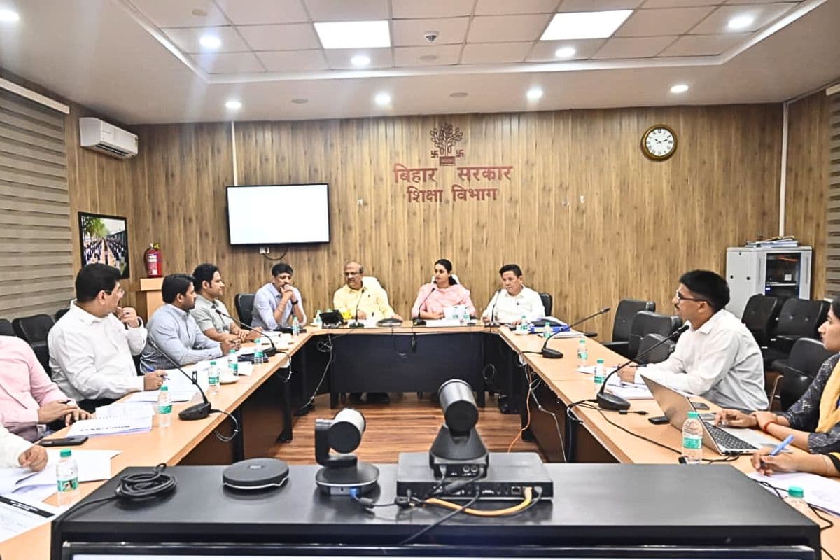बिहार में 100 एकड़ में बनेगी डुमरी स्पोर्ट्स सिटी, इन खिलाड़ियों को मिलेगी सरकारी नौकरी, खेल मंत्री की बैठक में क्या-क्या हुआ?