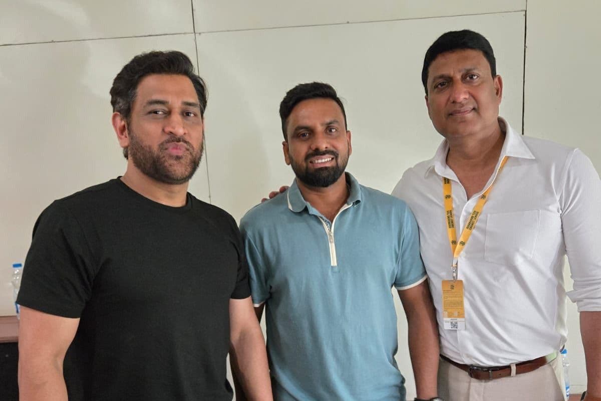 लोहरदगा में क्रिकेट को मिलेगी नई उड़ान: JSCA अध्यक्ष से मिले आशीष कुमार, धोनी को LPL का आमंत्रण