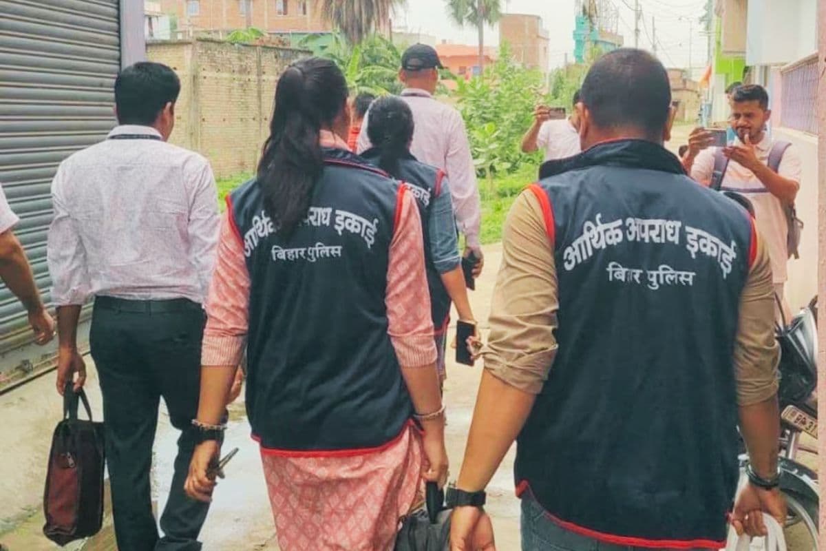 बिहार में सुपरिटेंडिंग इंजीनियर के 6 ठिकानों पर EOU की रेड, पटना से दिल्ली तक चल रही छापेमारी