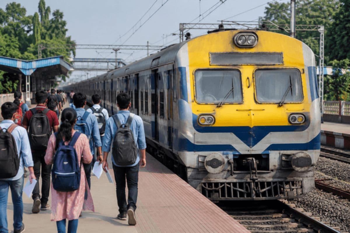 NEET परीक्षार्थियों को राहत, इन रूटों पर चलेंगी 9 परीक्षा स्पेशल ट्रेनें, देखिए लिस्ट