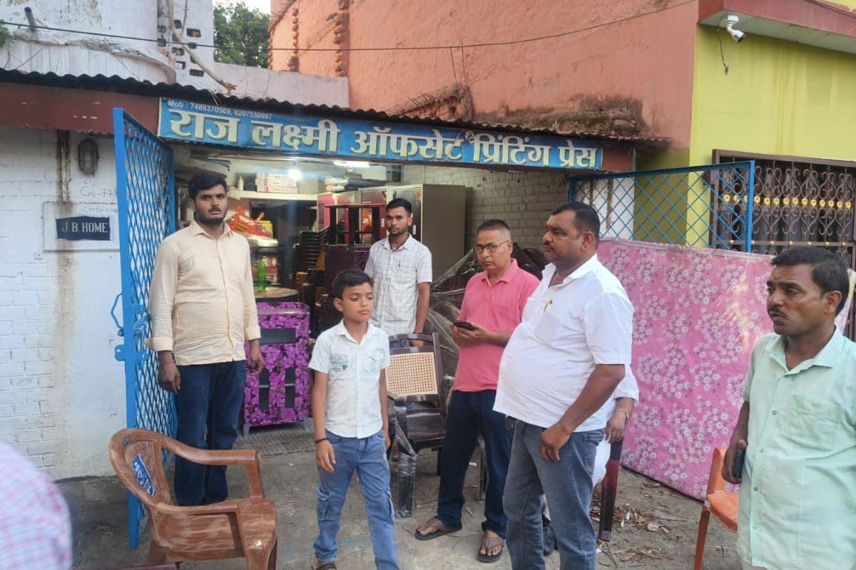 बांका में एक ही रात में चोरों ने तीन मोहल्लों में की चोरी, दुकान से लेकर बंद घर तक नहीं बचा सुरक्षित
