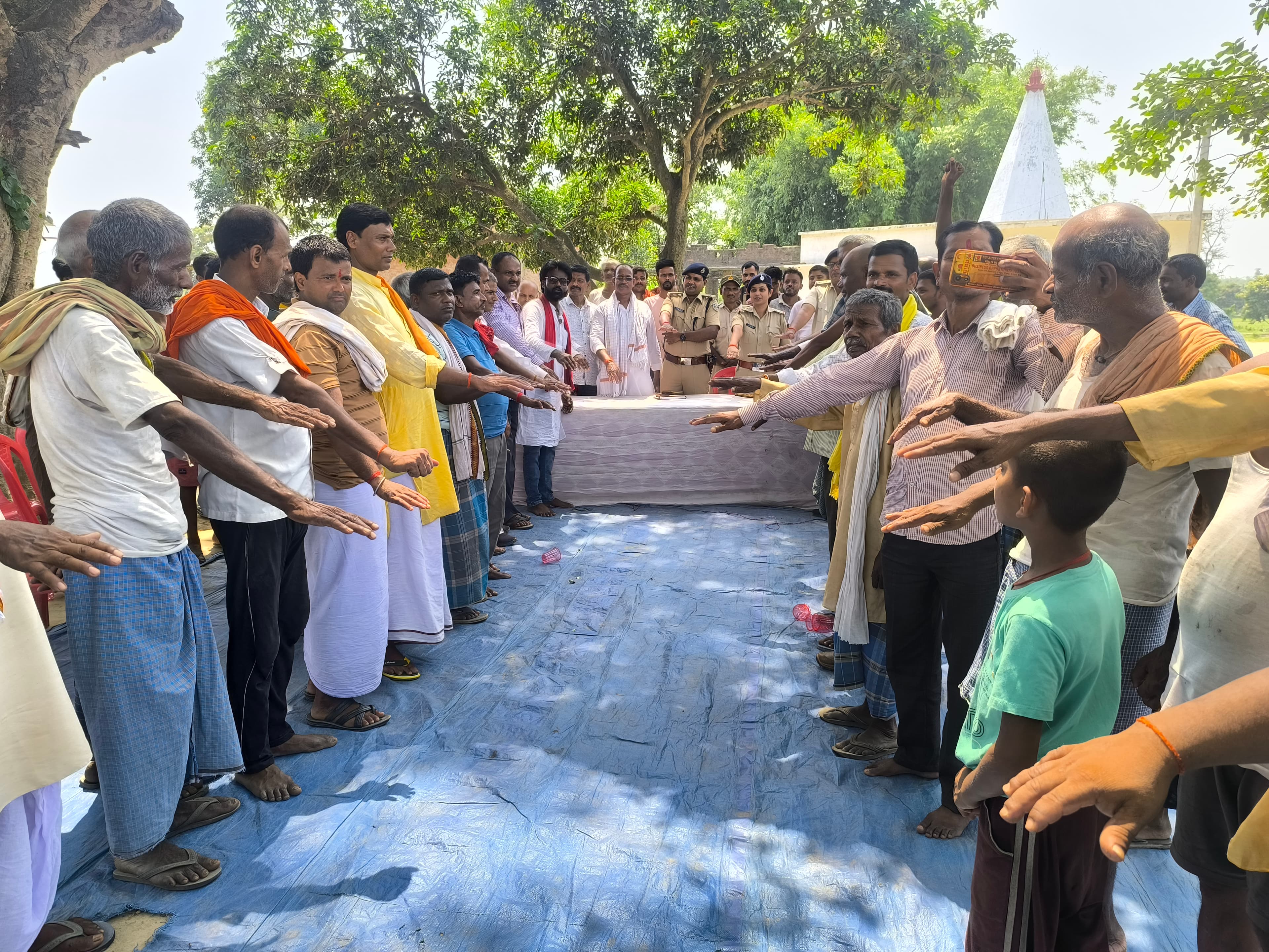 खुद नशा छोड़ने और दूसरों को भी नशा नहीं करने देने की ली शपथ
