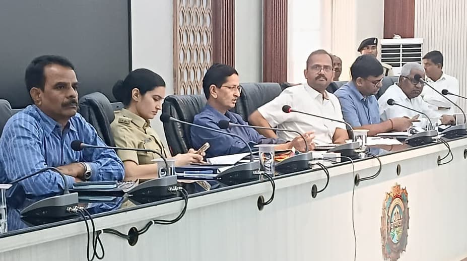 एनएच किनारे अतिक्रमण, अवैध ढाबा व पार्किंग स्थल हटाये जायेंगे