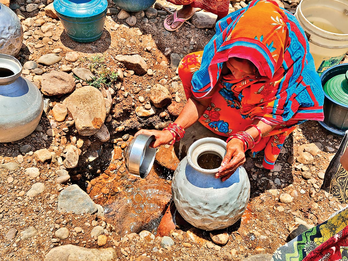 Sambalpur News: महानदी से नहीं बुझ रही ग्रामीणों की प्यास, चुआं के भरोसे 120 परिवार