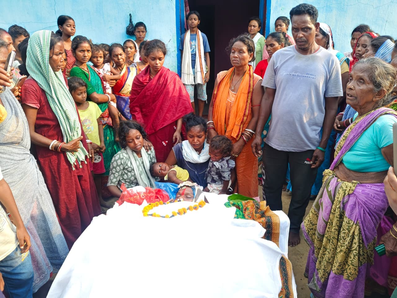 तमिलनाडु में करंट लगने से खरसावां के युवक की मौत