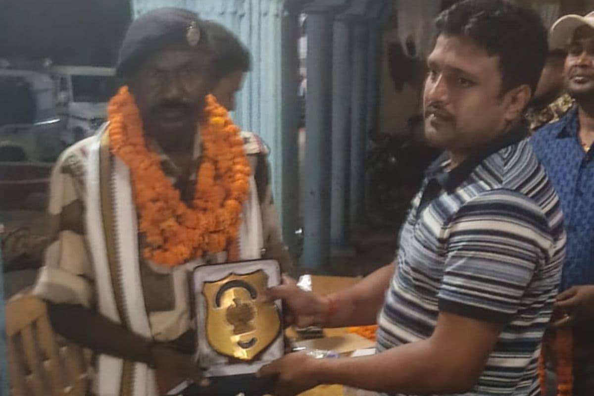 37 वर्षों की देशसेवा को सलाम, सीआइएसएफ से सेवानिवृत्त गुलाबचंद को दिया सम्मान