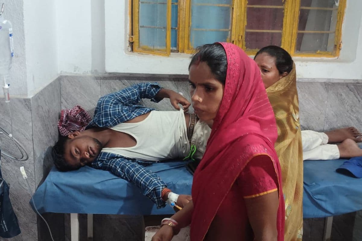 देवघर-सुल्तानगंज मार्ग पर हादसा, कार की टक्कर से बाइक सवार युवक घायल