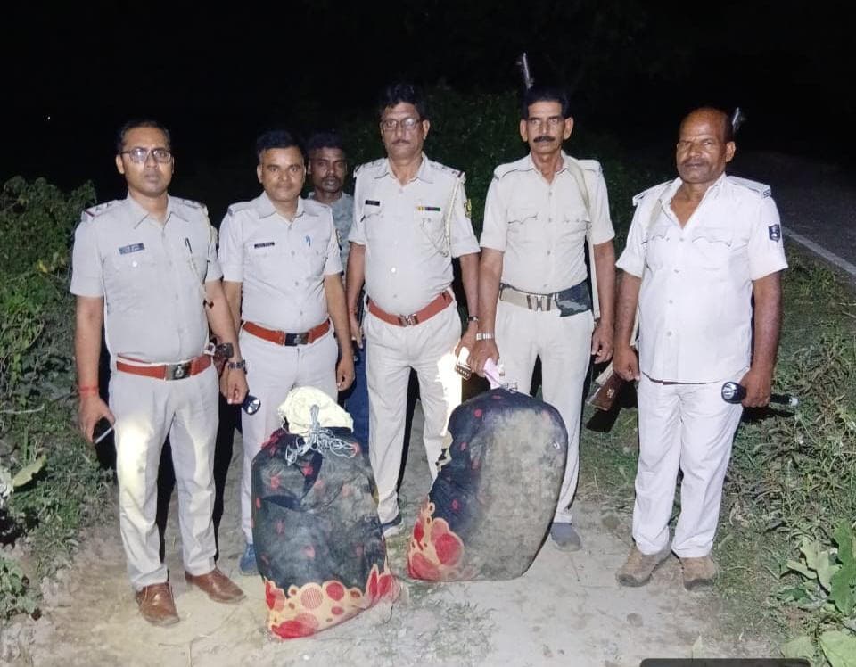 35 किलो गांजा बरामद, धंधेबाज फरार