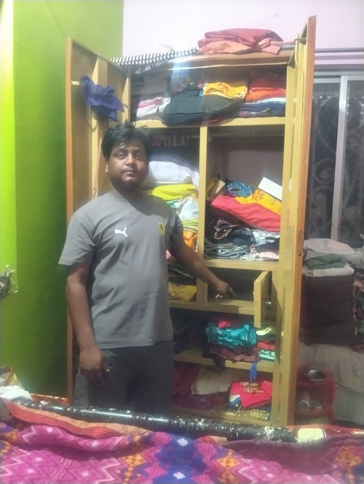 चोरों ने तीन घरों में की चोरी