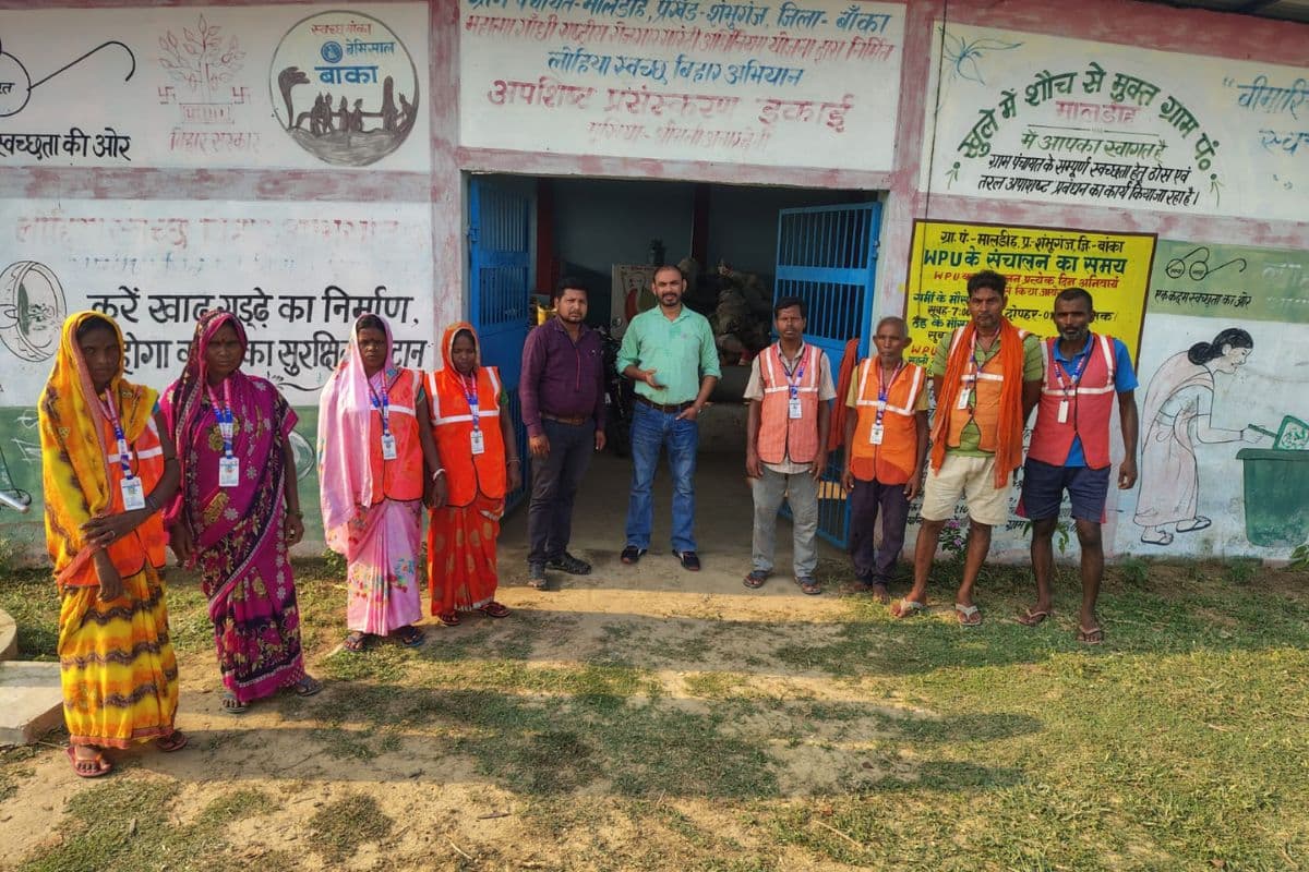 मालडीह पंचायत में ई-रिक्शा और कचरा प्रबंधन व्यवस्था का किया गया निरीक्षण